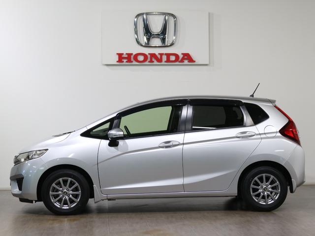 フィット 13G・Lパッケージ ギャザズメモリーナビ フルセグ DVD リアカメラ ETC LEDヘッドライト アルミホイール(4枚目)