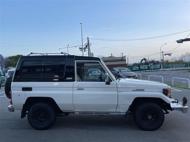 ランドクルーザー７０ 　ＬＸ＿ＦＲＰトップディーゼルＴＢ／認定中古車／ディーゼルターボ／４ＷＤ（5枚目）