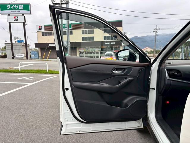 エクストレイル Ｘ　認定中古車／メーカーＯＰ１２．３インチ純正ナビ／インテリジェントアラウンドビューモニター／インテリジェントルー（11枚目）