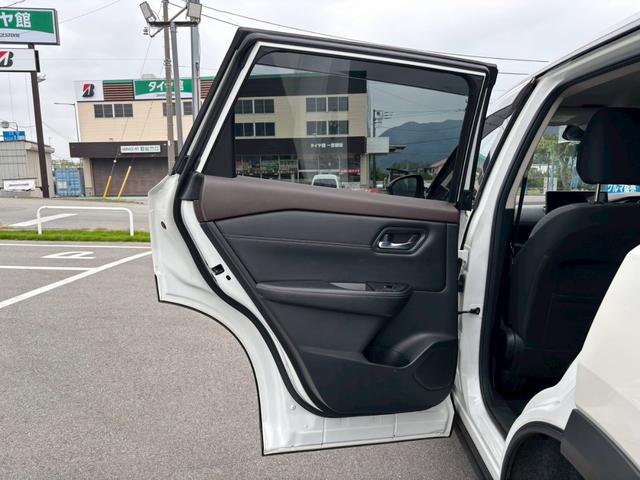 エクストレイル Ｘ　認定中古車／メーカーＯＰ１２．３インチ純正ナビ／インテリジェントアラウンドビューモニター／インテリジェントルー（13枚目）