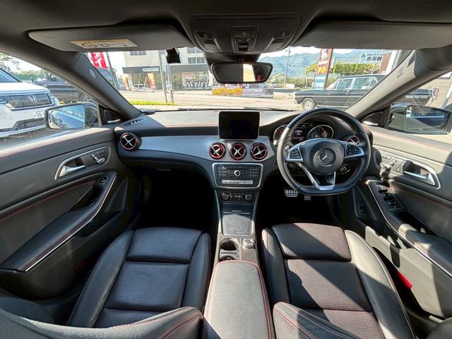 ＣＬＡクラス ＣＬＡ２５０シュポルト　４マチック　認定中古車／サンルーフ／レザーシート／ｈａｒｍａｎｋａｒｄｏｎ／ＡＭＧレザーエクスクルーシブＰＫＧ／純正ナビ／バックカメラ／ＢＴ／ＬＥＤ／１８ＡＷ／４ＷＤ／ターボ／メモリーシート／シートヒーター／（10枚目）