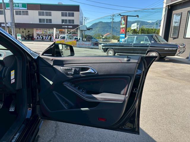 ＣＬＡクラス ＣＬＡ２５０シュポルト　４マチック　認定中古車／サンルーフ／レザーシート／ｈａｒｍａｎｋａｒｄｏｎ／ＡＭＧレザーエクスクルーシブＰＫＧ／純正ナビ／バックカメラ／ＢＴ／ＬＥＤ／１８ＡＷ／４ＷＤ／ターボ／メモリーシート／シートヒーター／（11枚目）