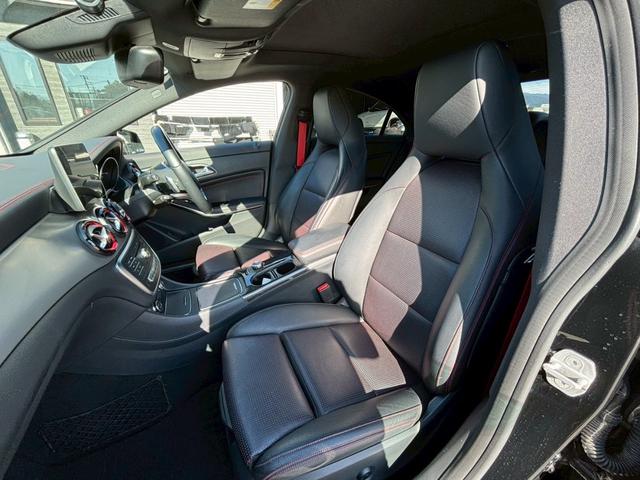 ＣＬＡクラス ＣＬＡ２５０シュポルト　４マチック　認定中古車／サンルーフ／レザーシート／ｈａｒｍａｎｋａｒｄｏｎ／ＡＭＧレザーエクスクルーシブＰＫＧ／純正ナビ／バックカメラ／ＢＴ／ＬＥＤ／１８ＡＷ／４ＷＤ／ターボ／メモリーシート／シートヒーター／（14枚目）