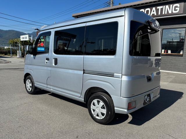 ハイゼットカーゴ クルーズ　認定中古車／ナビ／Ｂｌｕｅｔｏｏｔｈ／４ＷＤ／スマートキー／プッシュスタート／スペアキー／ＥＴＣ／オートライト／取説／保証書（7枚目）