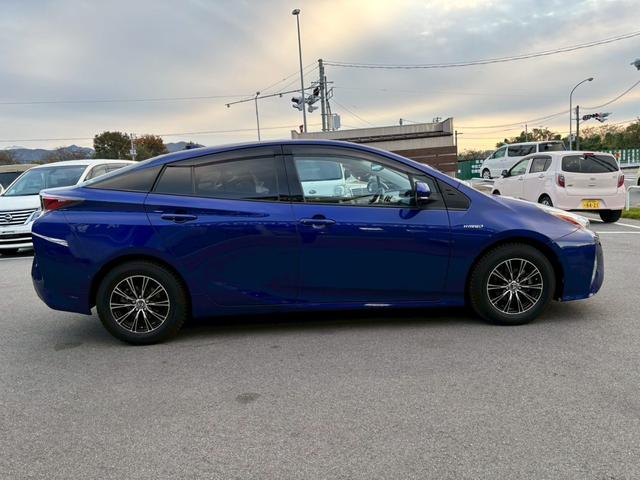 プリウス A 純正ナビ(NSCP-W64)/セーフティセンス/バックカメラ/シンプルインテリジェントパーキングアシスト/ヘッドアップディスプレイ/ブラインドスポットモニター/ステアリングスイッチ/LED/ソナー(4枚目)