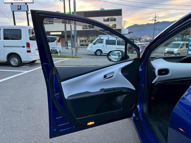 プリウス A 純正ナビ(NSCP-W64)/セーフティセンス/バックカメラ/シンプルインテリジェントパーキングアシスト/ヘッドアップディスプレイ/ブラインドスポットモニター/ステアリングスイッチ/LED/ソナー(13枚目)