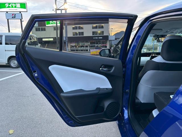 プリウス A 純正ナビ(NSCP-W64)/セーフティセンス/バックカメラ/シンプルインテリジェントパーキングアシスト/ヘッドアップディスプレイ/ブラインドスポットモニター/ステアリングスイッチ/LED/ソナー(16枚目)