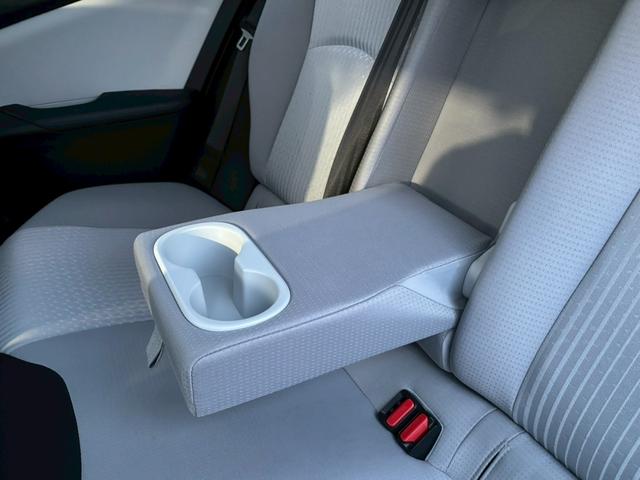 プリウス A 純正ナビ(NSCP-W64)/セーフティセンス/バックカメラ/シンプルインテリジェントパーキングアシスト/ヘッドアップディスプレイ/ブラインドスポットモニター/ステアリングスイッチ/LED/ソナー(31枚目)