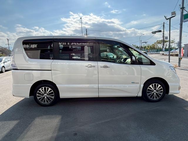 セレナ ハイウェイスター　Ｖセレ＋セーフティＩＩ　ＳＨＶ　認定中古車／８インチ純正ナビ（ＭＭ５１３Ｄ－Ｌ）／後席モニター／両側電動スライドドア／全方位モニター／エマージェンシーブレーキ／リアＡＡＣ／ＬＥＤヘッドライト／フルセグＴＶ／ソナー／ＢＴ／クルコン（4枚目）