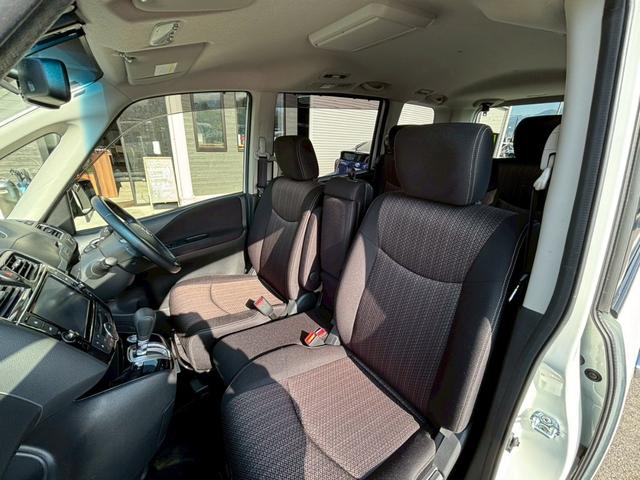 セレナ ハイウェイスター　Ｖセレ＋セーフティＩＩ　ＳＨＶ　認定中古車／８インチ純正ナビ（ＭＭ５１３Ｄ－Ｌ）／後席モニター／両側電動スライドドア／全方位モニター／エマージェンシーブレーキ／リアＡＡＣ／ＬＥＤヘッドライト／フルセグＴＶ／ソナー／ＢＴ／クルコン（13枚目）