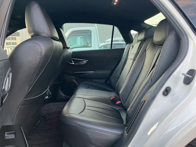 クラウンハイブリッド Ｓ　ＡＩＳ検査済／純正ナビ・ＴＶ／モデリスタエアロ／モデリスタＡＷ／トランクスポイラー／セーフティＰＫＧ／パノラミックビューモニター／ＢＳＭ／ヘッドアップディスプレイ／インテリジェントパーキングアシスト／（17枚目）