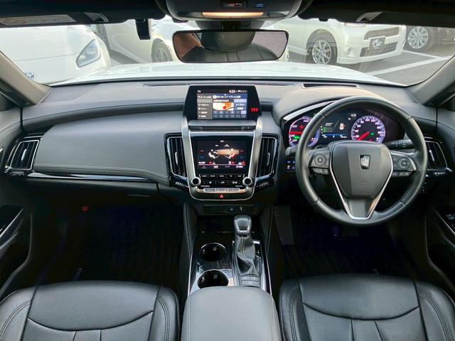 クラウンハイブリッド Ｓ　ＡＩＳ検査済／純正ナビ・ＴＶ／モデリスタエアロ／モデリスタＡＷ／トランクスポイラー／セーフティＰＫＧ／パノラミックビューモニター／ＢＳＭ／ヘッドアップディスプレイ／インテリジェントパーキングアシスト／（19枚目）