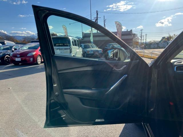 アテンザワゴン ＸＤ　認定中古車／純正ナビ・ＴＶ／バックカメラ／ドライブレコーダー／Ｂｌｕｅｔｏｏｔｈ接続／ＥＴＣ／ヘッドアップディスプレイ／クルーズコントロール／社外１９インチＡＷ（11枚目）