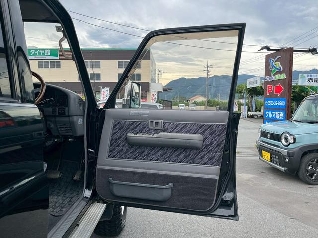 ランドクルーザープラド SXワイド ユーザー買取車/リフトアップ/社外ナビ/社外AW/社外ステアリング/バックカメラ/ETC(10枚目)