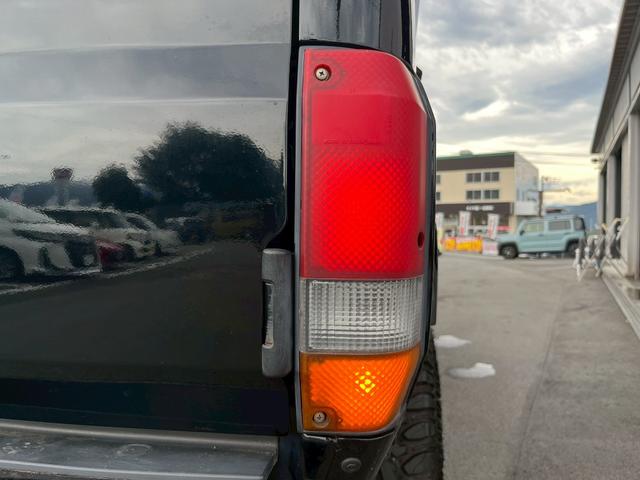 ランドクルーザープラド SXワイド ユーザー買取車/リフトアップ/社外ナビ/社外AW/社外ステアリング/バックカメラ/ETC(32枚目)