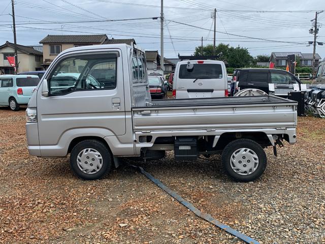 アクティトラック タウン　フルタイム４ＷＤ　パワーウインドウ　パワステ　エアコン　オーディオ　キーレス（9枚目）