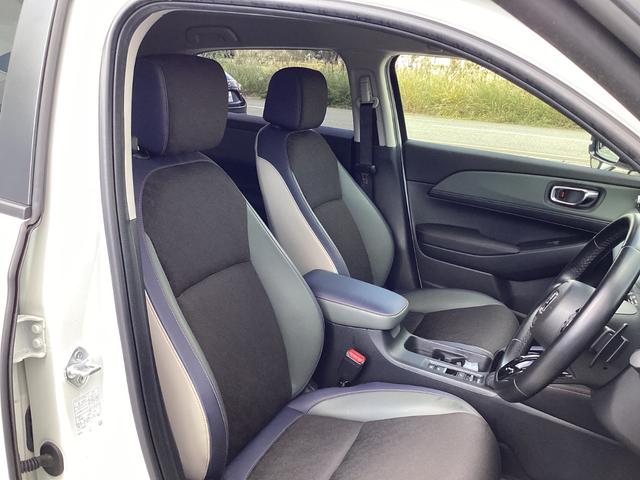 ヴェゼル e:HEV X・HuNTパッケージ 当社デモカー(12枚目)