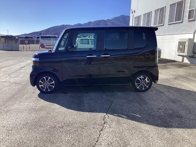 N-BOXカスタム ベースグレード 当社元レンタカー(4枚目)