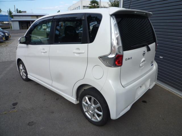 デイズ ハイウェイスター X 4WD メモリーナビ 1セグTV バックカメラ Bluetoothオーディオ 走行27722キロ 車検令和9年7月 アイドリングストップ インテリジェントキー プッシュスタート シートヒーター(29枚目)