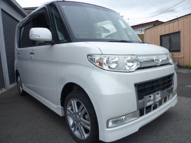 タント カスタムＲＳ　４ＷＤ　走行３９５５５キロ　１オーナー車　ＳＤナビ　フルセグＴＶ　Ｂｌｕｅｔｏｏｔｈオーディオ　ターボ　スマートキー　オートスライドドア　ＨＩＤ　ＥＴＣ　オーバーヘッドコンソール（4枚目）