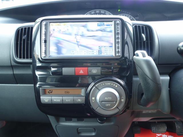 タント カスタムＲＳ　４ＷＤ　走行３９５５５キロ　１オーナー車　ＳＤナビ　フルセグＴＶ　Ｂｌｕｅｔｏｏｔｈオーディオ　ターボ　スマートキー　オートスライドドア　ＨＩＤ　ＥＴＣ　オーバーヘッドコンソール（11枚目）