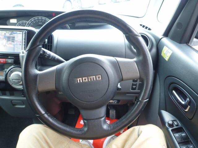 タント カスタムＲＳ　４ＷＤ　走行３９５５５キロ　１オーナー車　ＳＤナビ　フルセグＴＶ　Ｂｌｕｅｔｏｏｔｈオーディオ　ターボ　スマートキー　オートスライドドア　ＨＩＤ　ＥＴＣ　オーバーヘッドコンソール（12枚目）