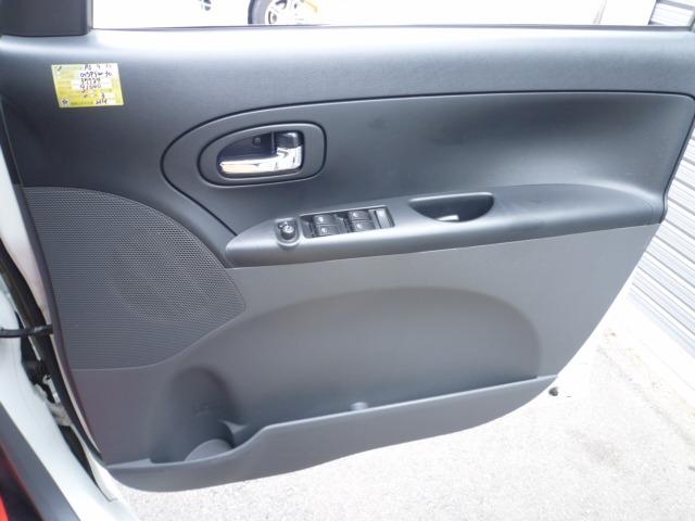 タント カスタムＲＳ　４ＷＤ　走行３９５５５キロ　１オーナー車　ＳＤナビ　フルセグＴＶ　Ｂｌｕｅｔｏｏｔｈオーディオ　ターボ　スマートキー　オートスライドドア　ＨＩＤ　ＥＴＣ　オーバーヘッドコンソール（15枚目）