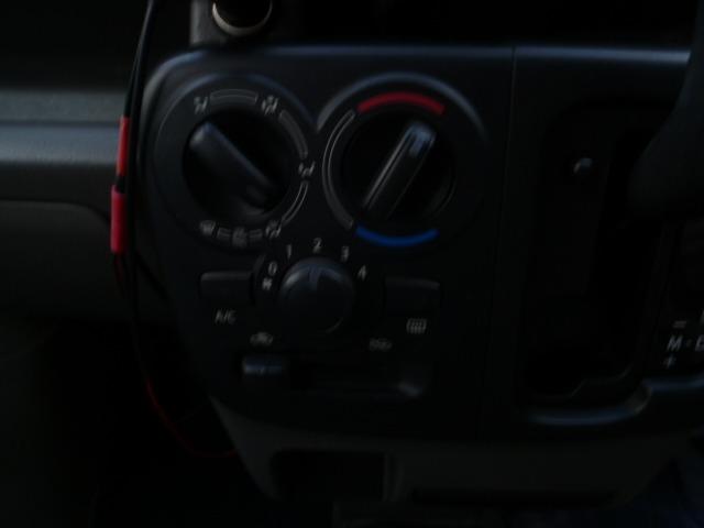 エブリイ ＰＡ　４ＷＤ　５ＡＧＳ車　バックカメラ　タイミングチェーン　Ｗエアバッグ　ＥＴＣ　車検令和８年７月（10枚目）