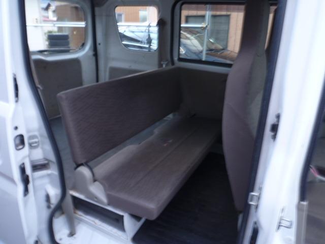 エブリイ ＰＡ　４ＷＤ　５ＡＧＳ車　バックカメラ　タイミングチェーン　Ｗエアバッグ　ＥＴＣ　車検令和８年７月（19枚目）