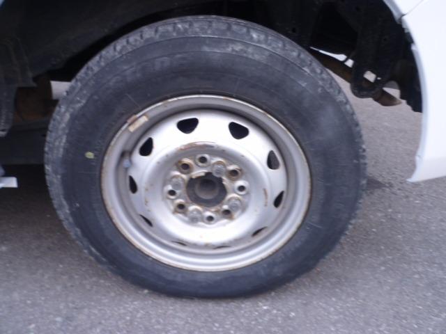 エブリイ ＰＡ　４ＷＤ　５ＡＧＳ車　バックカメラ　タイミングチェーン　Ｗエアバッグ　ＥＴＣ　車検令和８年７月（27枚目）