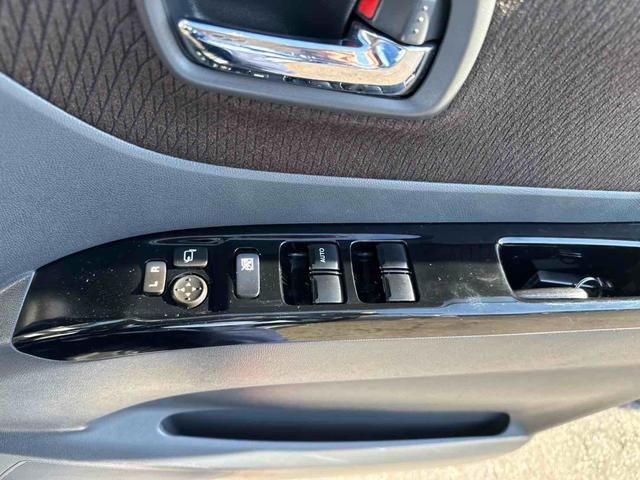 ルークス ハイウェイスター 両側スライド・片側電動 ナビ TV HID スマートキー 電動格納ミラー ベンチシート CVT 盗難防止システム ABS CD DVD再生 USB アルミホイール 衝突安全ボディ エアコン(19枚目)
