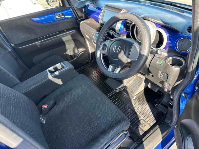 N-BOX G・Lパッケージ ETC バックカメラ 両側スライド・片側電動 TV スマートキー アイドリングストップ 電動格納ミラー ベンチシート CVT 盗難防止システム ABS ESC USB ミュージックプレイヤー接続可(6枚目)