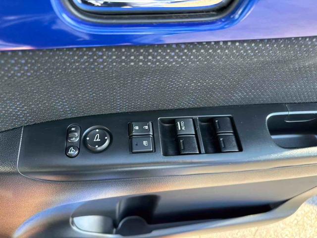 N-BOX G・Lパッケージ ETC バックカメラ 両側スライド・片側電動 TV スマートキー アイドリングストップ 電動格納ミラー ベンチシート CVT 盗難防止システム ABS ESC USB ミュージックプレイヤー接続可(24枚目)