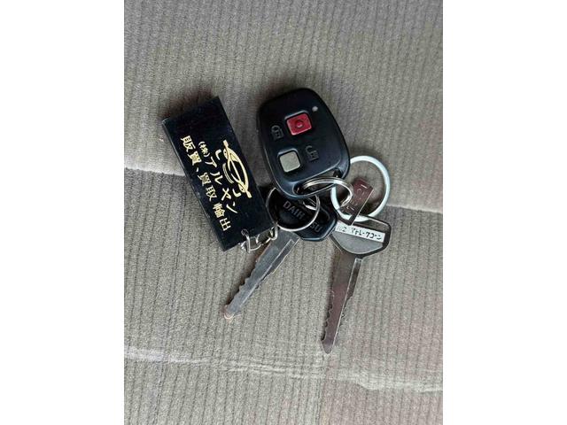 アトレーワゴン カスタムターボＲＳ　４ＷＤ　バックカメラ　両側スライドドア　ナビ　ＴＶ　ＨＩＤ　キーレスエントリー　電動格納ミラー　ベンチシート　ターボ　ＡＴ　盗難防止システム　ＡＢＳ　ＣＤ　アルミホイール　衝突安全ボディ　エアコン（7枚目）