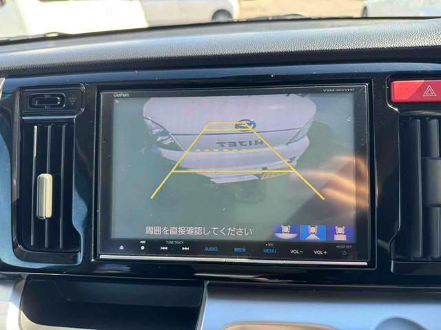 バックカメラも付いています。駐車の時に便利なのはもちろんの事、後方死角にいる子供たちに気が付くことができるので安心安全ですね