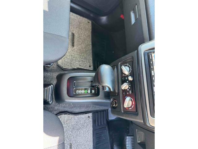 パジェロミニ アクティブフィールドエディション　４ＷＤ　ＥＴＣ　ナビ　キーレスエントリー　電動格納ミラー　ＡＴ　ＡＢＳ　ルーフレール　アルミホイール　衝突安全ボディ　エアコン　パワーウィンドウ（8枚目）