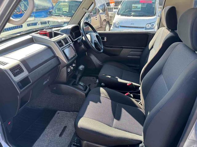 パジェロミニ アクティブフィールドエディション　４ＷＤ　ＥＴＣ　ナビ　キーレスエントリー　電動格納ミラー　ＡＴ　ＡＢＳ　ルーフレール　アルミホイール　衝突安全ボディ　エアコン　パワーウィンドウ（22枚目）