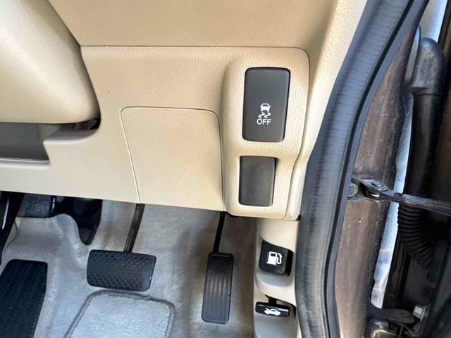 N-BOX+ G・Lパッケージ ETC バックカメラ 両側スライド・片側電動 ナビ TV スマートキー アイドリングストップ 電動格納ミラー ベンチシート CVT 盗難防止システム ABS ESC CD DVD再生(8枚目)