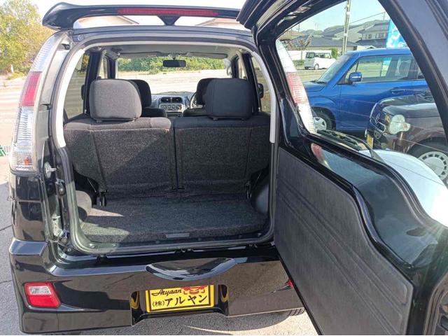 テリオスキッド カスタムX 4WD スマートキー 電動格納ミラー AT 盗難防止システム ABS CD MD アルミホイール 衝突安全ボディ エアコン パワーステアリング パワーウィンドウ 運転席エアバッグ 助手席エアバッグ(15枚目)