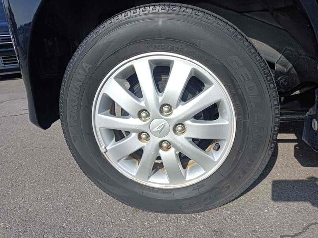 テリオスキッド カスタムX 4WD スマートキー 電動格納ミラー AT 盗難防止システム ABS CD MD アルミホイール 衝突安全ボディ エアコン パワーステアリング パワーウィンドウ 運転席エアバッグ 助手席エアバッグ(17枚目)