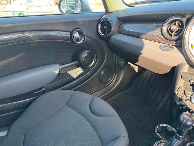 ＭＩＮＩ クーパーＳ　ＥＴＣ　バックカメラ　アルミホイール　ＨＩＤ　サンルーフ　キーレスエントリー　ＡＴ　ＡＢＳ　ＥＳＣ　ＣＤ　エアコン　パワーステアリング　パワーウィンドウ（10枚目）