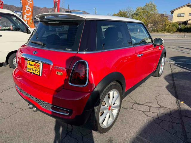 ＭＩＮＩ クーパーＳ　ＥＴＣ　バックカメラ　アルミホイール　ＨＩＤ　サンルーフ　キーレスエントリー　ＡＴ　ＡＢＳ　ＥＳＣ　ＣＤ　エアコン　パワーステアリング　パワーウィンドウ（13枚目）