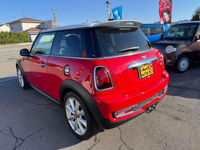 ＭＩＮＩ クーパーＳ　ＥＴＣ　バックカメラ　アルミホイール　ＨＩＤ　サンルーフ　キーレスエントリー　ＡＴ　ＡＢＳ　ＥＳＣ　ＣＤ　エアコン　パワーステアリング　パワーウィンドウ（15枚目）