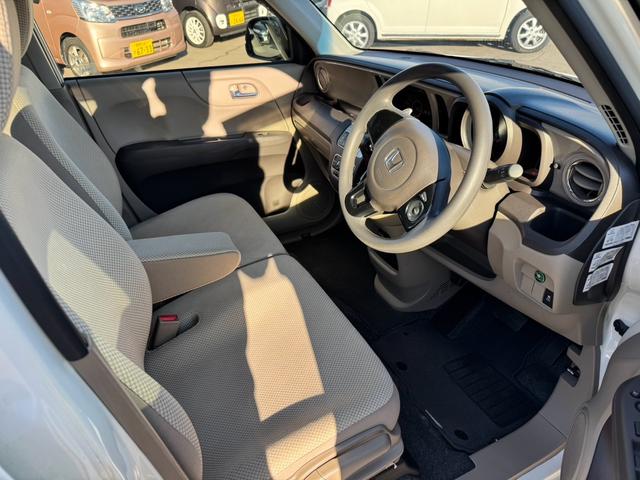 Ｎ－ＯＮＥ ツアラー・Ｌパッケージ　４ＷＤ　バックカメラ　ＥＴＣ　ＨＤＭＩ接続　車検令和８年１０月まで　クルーズコントロール　スマートキー　ベンチシート　オートエアコン　横滑り防止機能　リアワイパー（6枚目）