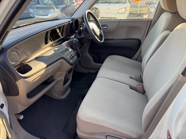 Ｎ－ＯＮＥ ツアラー・Ｌパッケージ　４ＷＤ　バックカメラ　ＥＴＣ　ＨＤＭＩ接続　車検令和８年１０月まで　クルーズコントロール　スマートキー　ベンチシート　オートエアコン　横滑り防止機能　リアワイパー（7枚目）