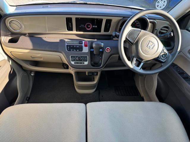 Ｎ－ＯＮＥ ツアラー・Ｌパッケージ　４ＷＤ　バックカメラ　ＥＴＣ　ＨＤＭＩ接続　車検令和８年１０月まで　クルーズコントロール　スマートキー　ベンチシート　オートエアコン　横滑り防止機能　リアワイパー（8枚目）