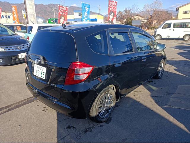 フィット G スマートスタイルエディション 4WD メモリーナビ バックカメラ ETC ライトレベライザー アルミ 電動格納ドアミラー(4枚目)