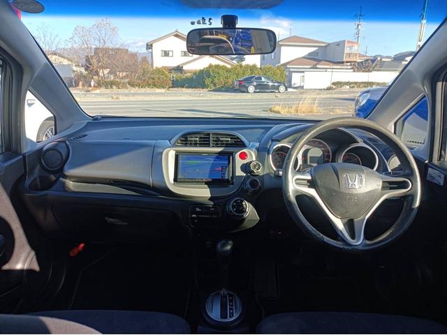 フィット G スマートスタイルエディション 4WD メモリーナビ バックカメラ ETC ライトレベライザー アルミ 電動格納ドアミラー(7枚目)