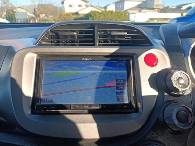 フィット G スマートスタイルエディション 4WD メモリーナビ バックカメラ ETC ライトレベライザー アルミ 電動格納ドアミラー(10枚目)