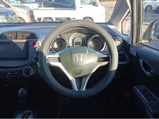 フィット G スマートスタイルエディション 4WD メモリーナビ バックカメラ ETC ライトレベライザー アルミ 電動格納ドアミラー(11枚目)